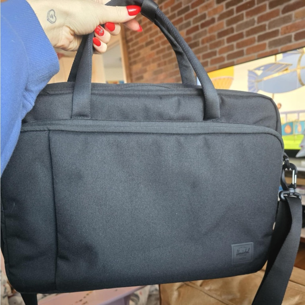 Herschel Gibson Tech Messenger Bag - Black